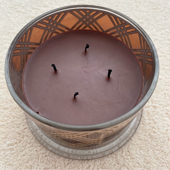 HomeWorx Candle 4 Wick Autumn Pinecone by Slatkin & Co. 18-oz - Picture 4 of 10